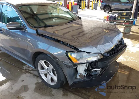 2014 Volkswagen Passat 1.8T Wolfsburg Edition from USA, damaged, VIN 1VWAS7A37EC024038